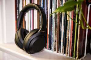 Save $100 on our favorite noise canceling headphones and get a free power bank