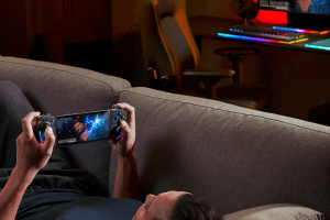 Razer's new app offers yet another way to play PC games on your phone